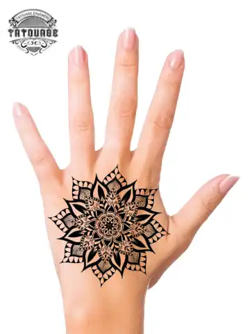 Tatouage éphémère main mandala