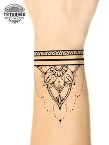 Tatouage éphémère avant bras femme bracelet