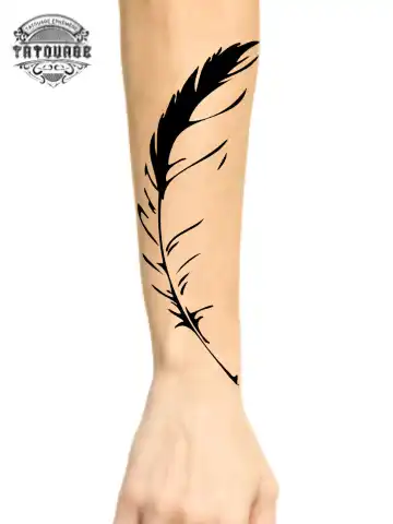 tatouage ephemere avant bras plume photo Tatouage éphémère avant bras plume