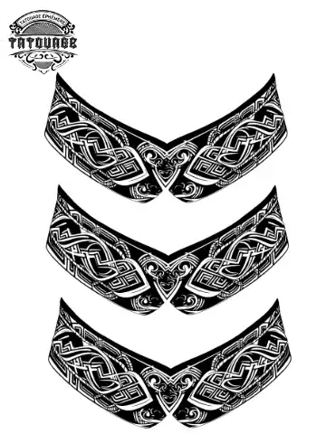 Tatouage éphémère cheville polynésien femme