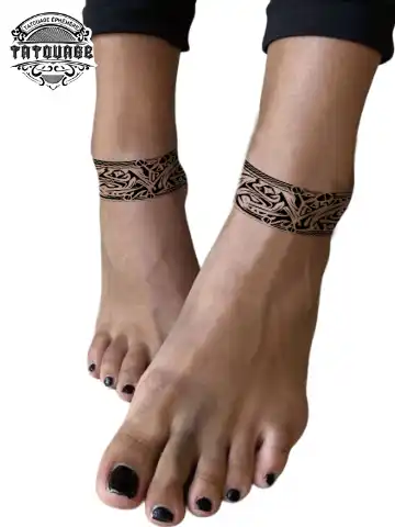 Tatouage éphémère cheville tahitien