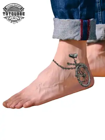 tatouage ephemere cheville velo photo Tatouage éphémère cheville vélo