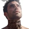 Tatouage éphémère cou homme écriture