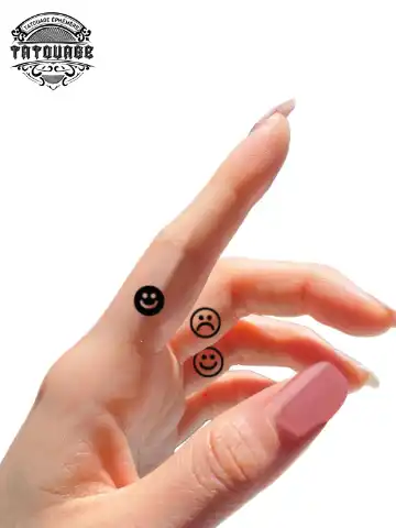 tatouage ephemere doigt discret photo Tatouage éphémère doigt discret