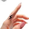 tatouage ephemere doigt eclair photo Tatouage éphémère doigt éclair
