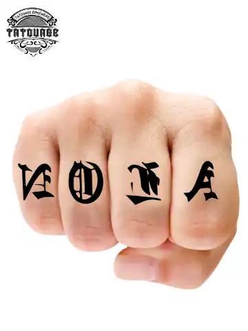 Tatouage éphémère doigt écriture