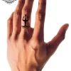 tatouage ephemere doigt homme symbole photo Tatouage éphémère doigt homme symbole