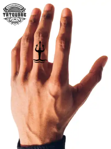 Tatouage éphémère doigt homme symbole