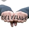tatouage ephemere doigt lettre homme photo Tatouage éphémère doigt lettre homme