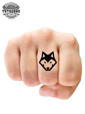 tatouage ephemere doigt loup photo Tatouage éphémère doigt loup