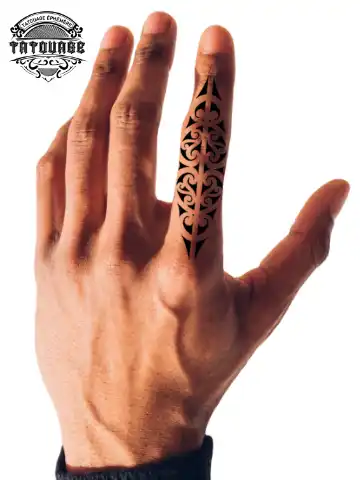 tatouage ephemere doigt polynesien photo Tatouage éphémère doigt polynésien