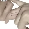 tatouage ephemere doigt pour amoureux photo Tatouage éphémère doigt pour amoureux