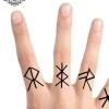 Tatouage éphémère doigt rune