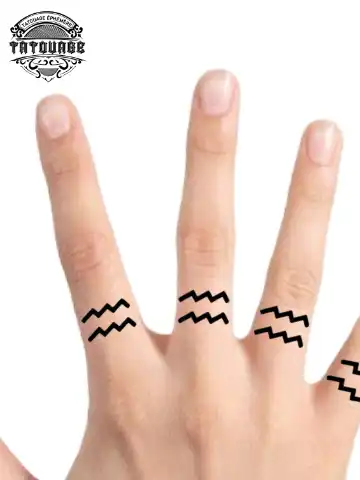 tatouage ephemere doigt verseau photo Tatouage éphémère doigt verseau