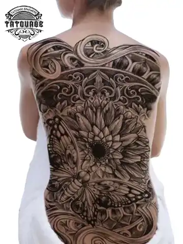 Tatouage éphémère dos femme fleur