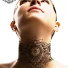 tatouage ephemere mandala cou photo Tatouage éphémère mandala cou