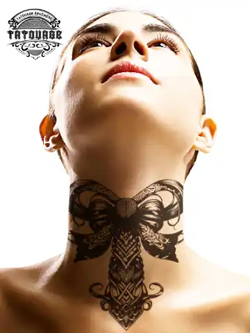 Tatouage éphémère noeud cou