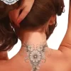 tatouage ephemere nuque femme fleur photo Tatouage éphémère nuque femme fleur