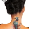 Tatouage éphémère nuque hirondelle