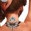 tatouage ephemere nuque libellule photo Tatouage éphémère nuque libellule