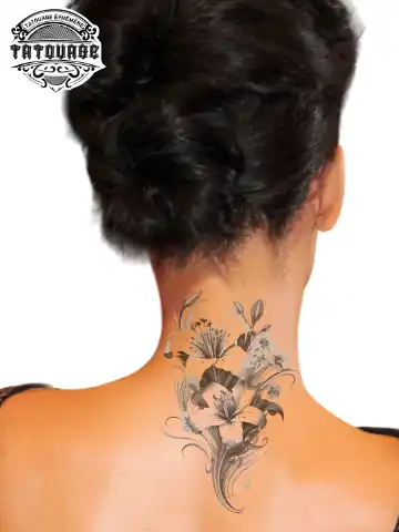 Tatouage éphémère nuque orchidée