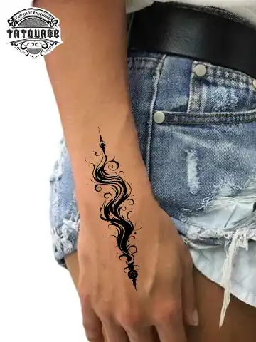 tatouage ephemere poignet femme unalome photo Tatouage éphémère poignet femme unalome