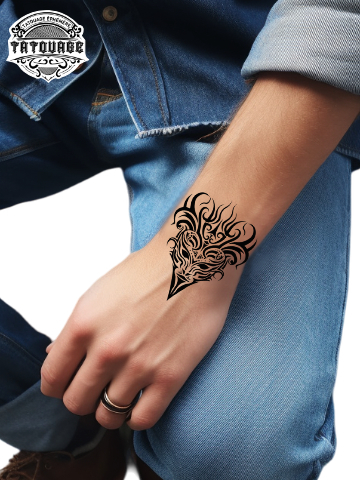 Tatouage éphémère poignet homme tribal