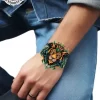 tatouage ephemere poignet lion photo Tatouage éphémère poignet lion