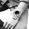 tatouage ephemere poignet ying yang photo Tatouage éphémère poignet ying yang