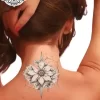 tatouage ephemere rosace nuque photo Tatouage éphémère rosace nuque