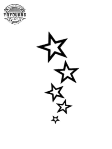 petit tatouage ephemere au cou gros plan petit tatouage éphémère au cou
